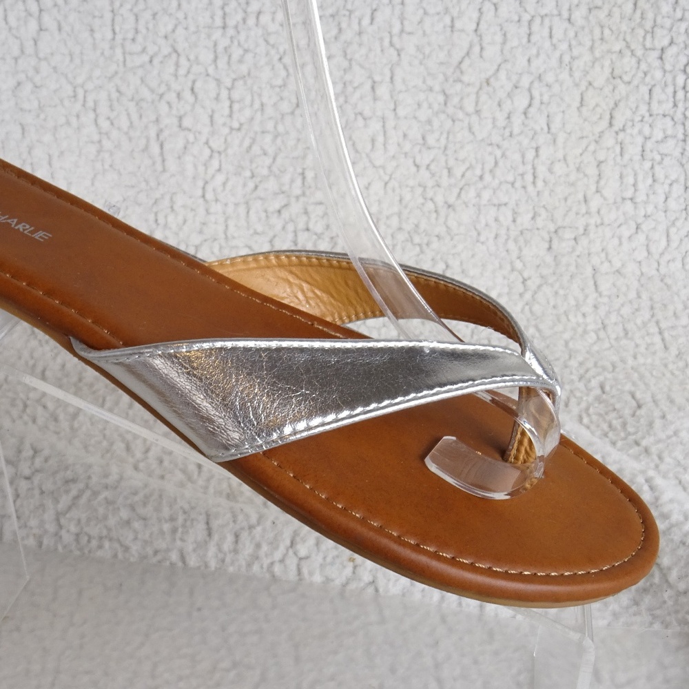 Charming Charlie 🔥 Womens Size 10 Thong Sandals F